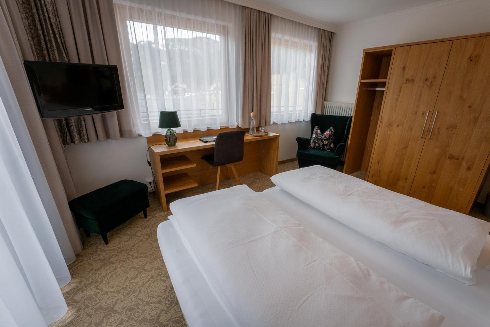 Pension Zirbenhof Ramsau am Dachstein Exteriör bild
